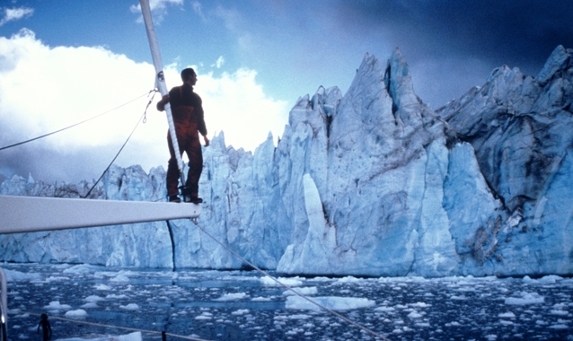 Mostra “Linha D’Água” traz fotos das viagens de Amyr Klink